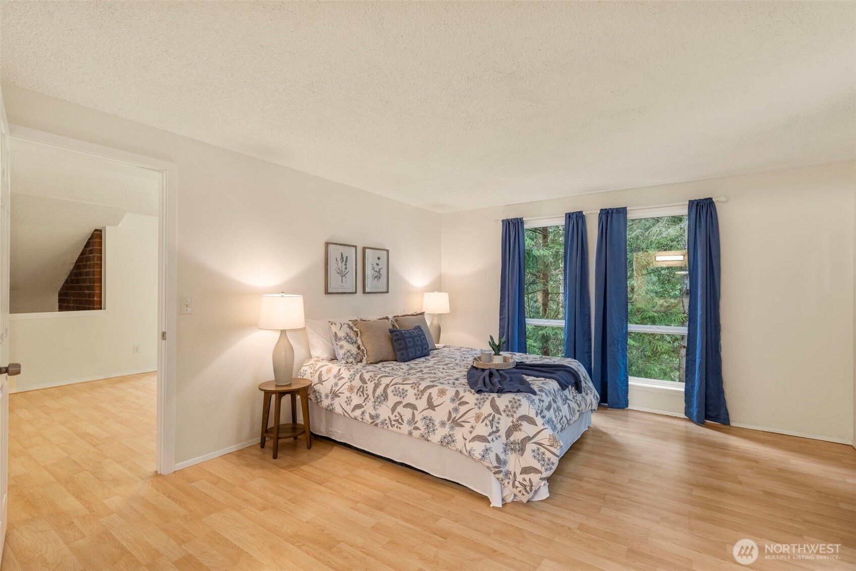 10035 NE Kingston Farm Road