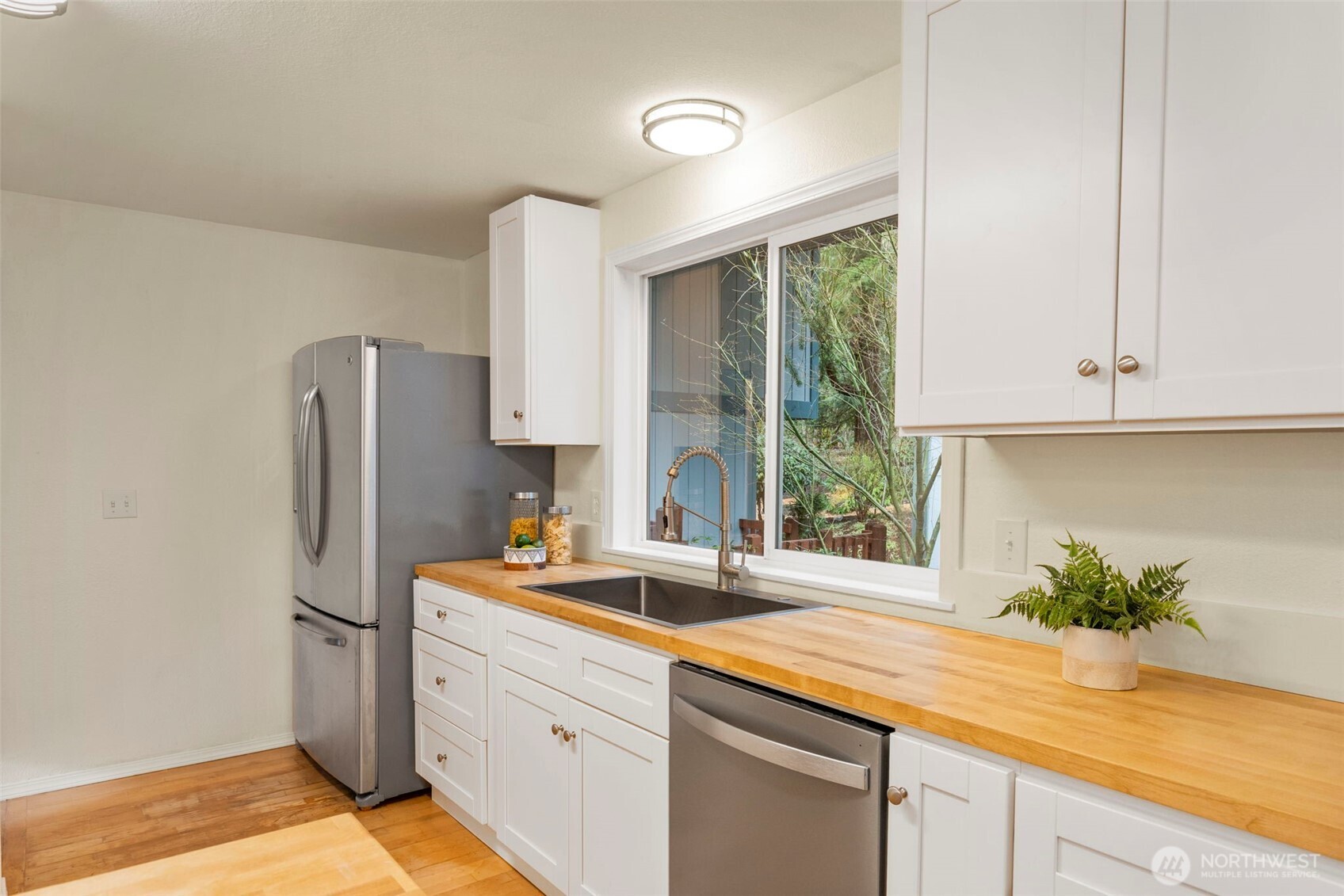 10035 NE Kingston Farm Road