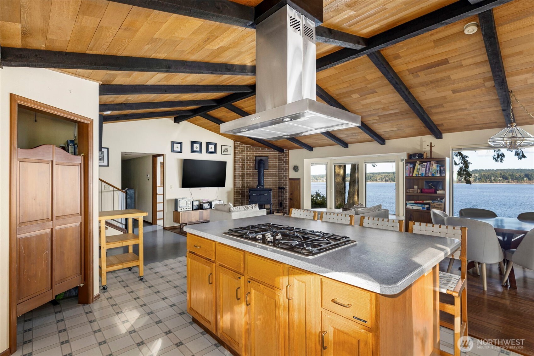 931 Whitney Road