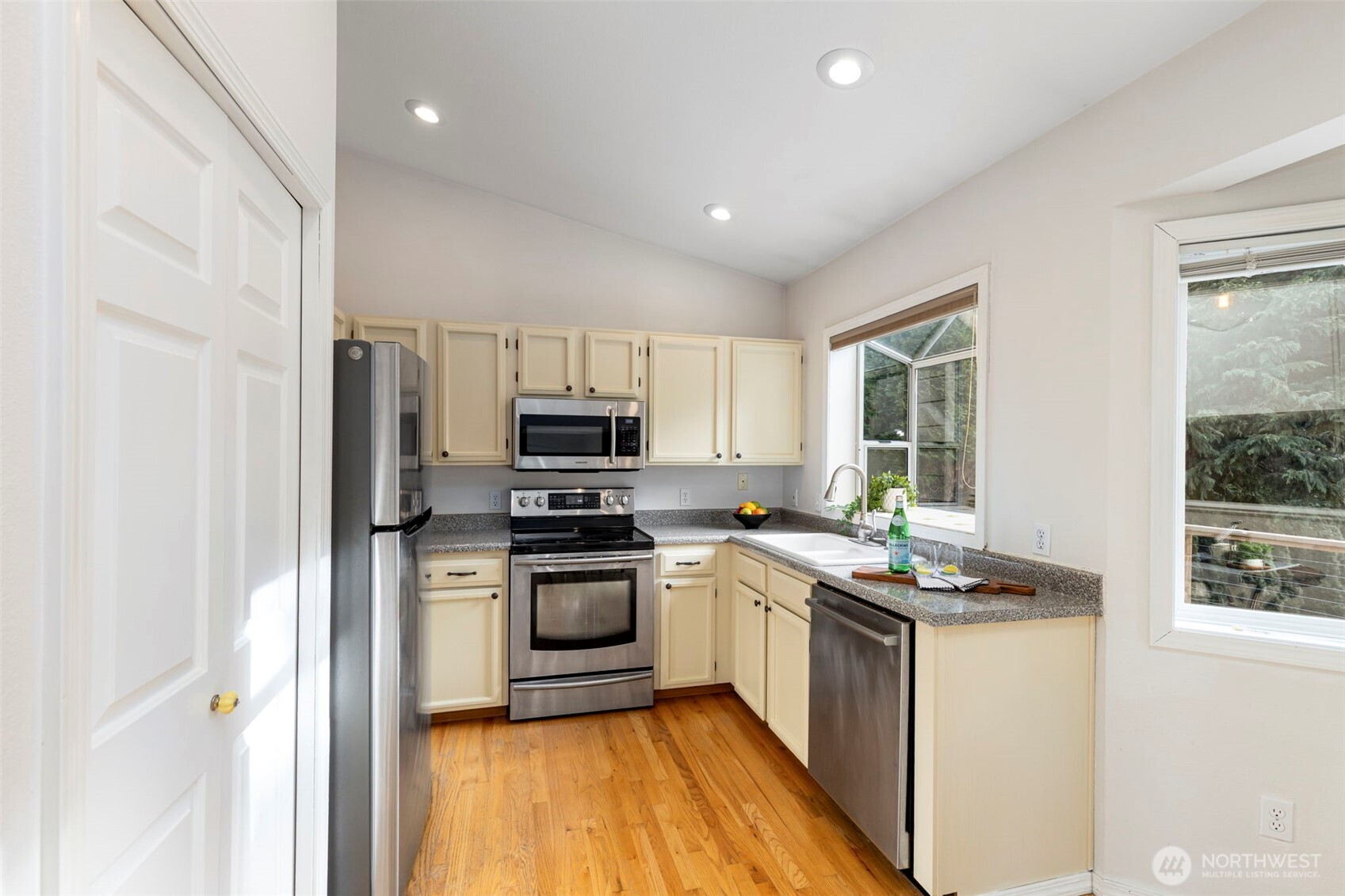 26227 Tuckerman Avenue NE