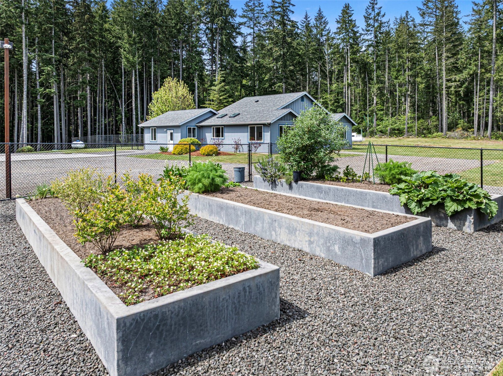 1002 NW Thompson Road