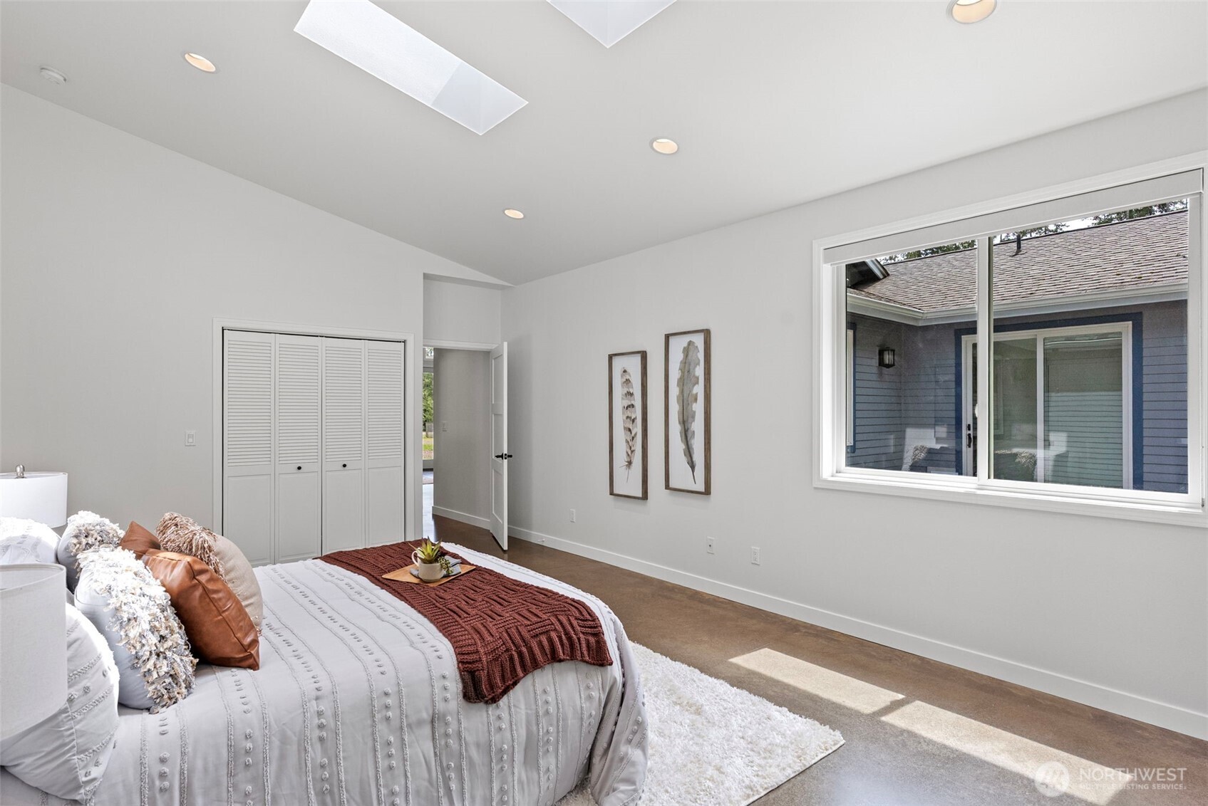 1002 NW Thompson Road