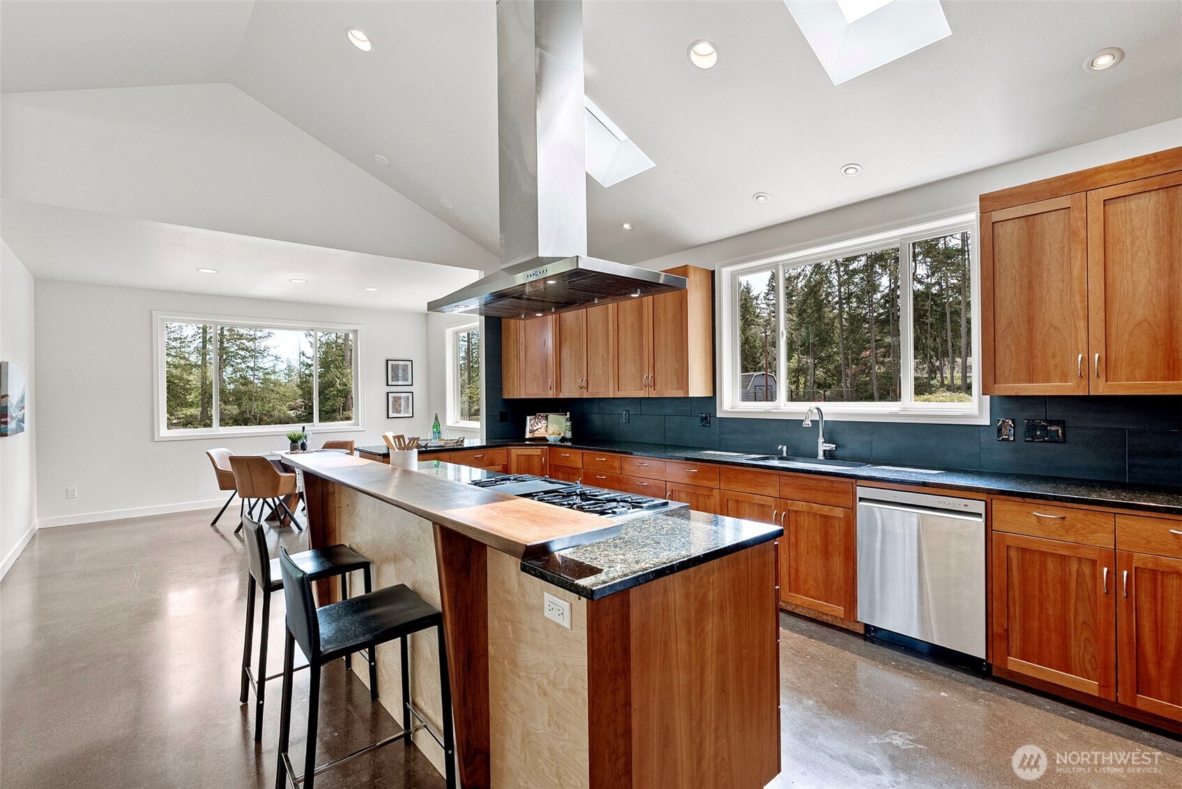 1002 NW Thompson Road