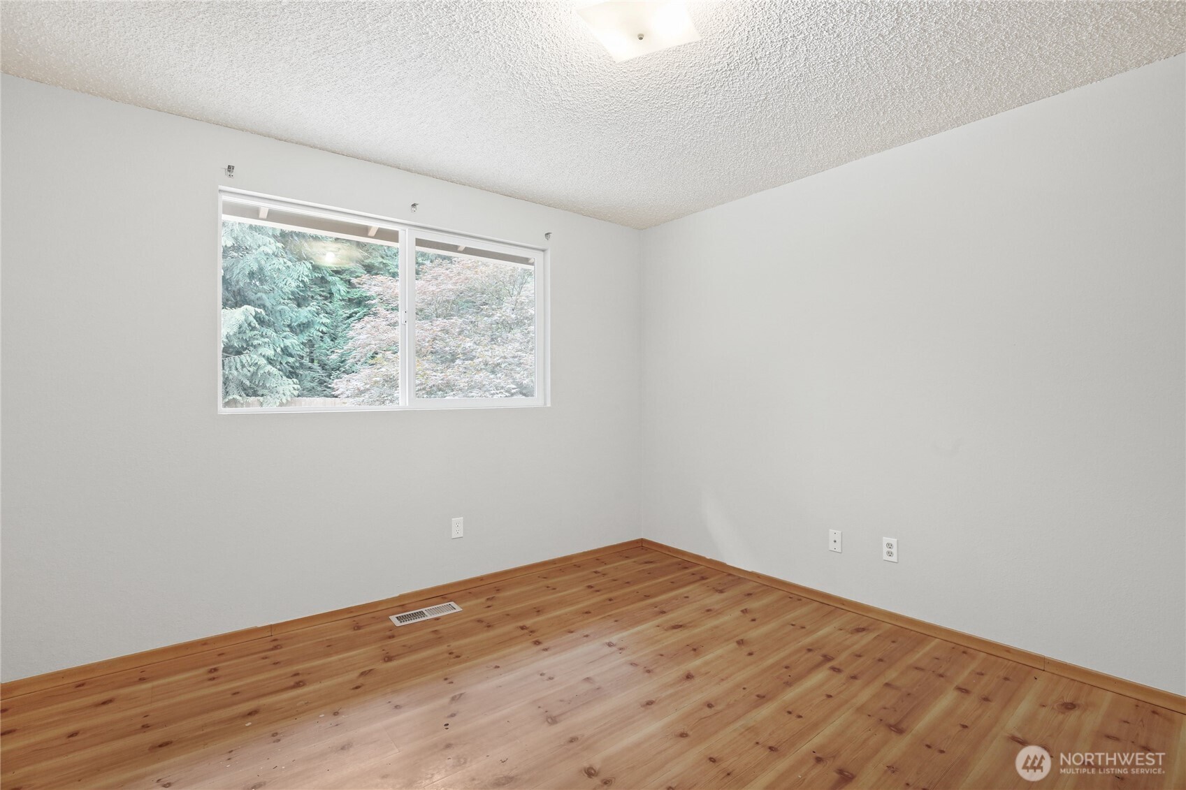 8200 NE View Ridge Lane