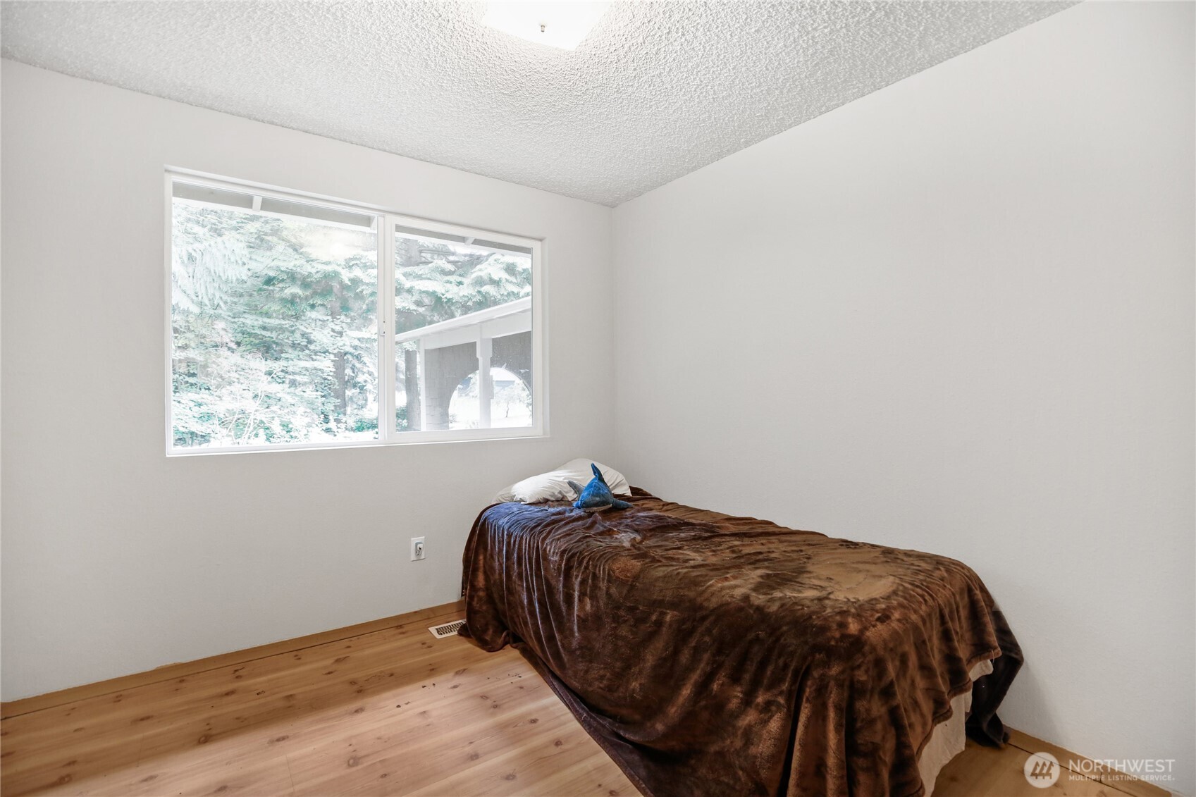 8200 NE View Ridge Lane