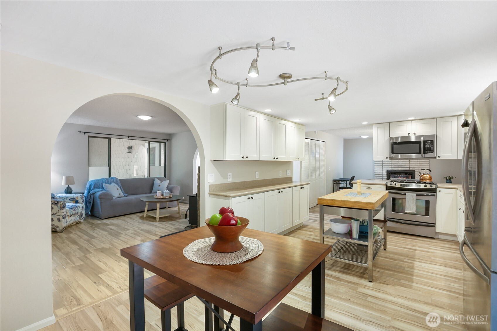 8200 NE View Ridge Lane