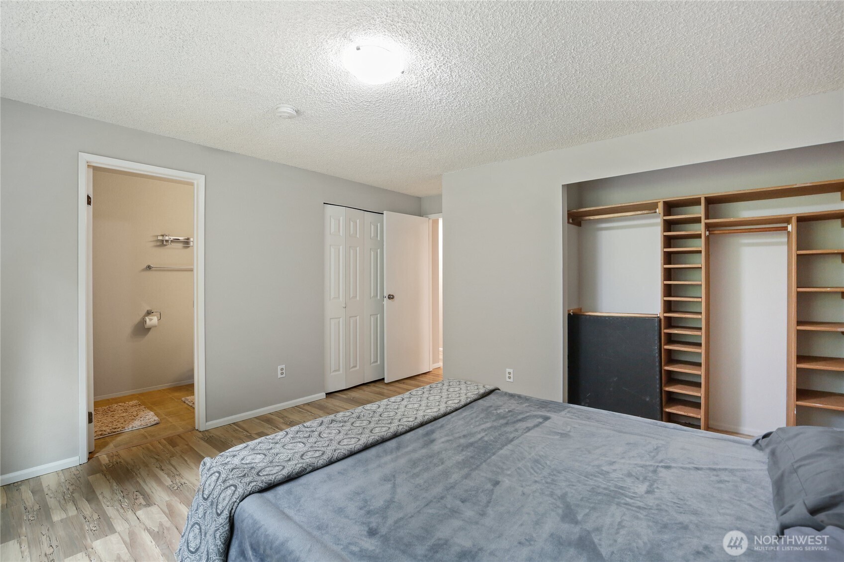 8200 NE View Ridge Lane