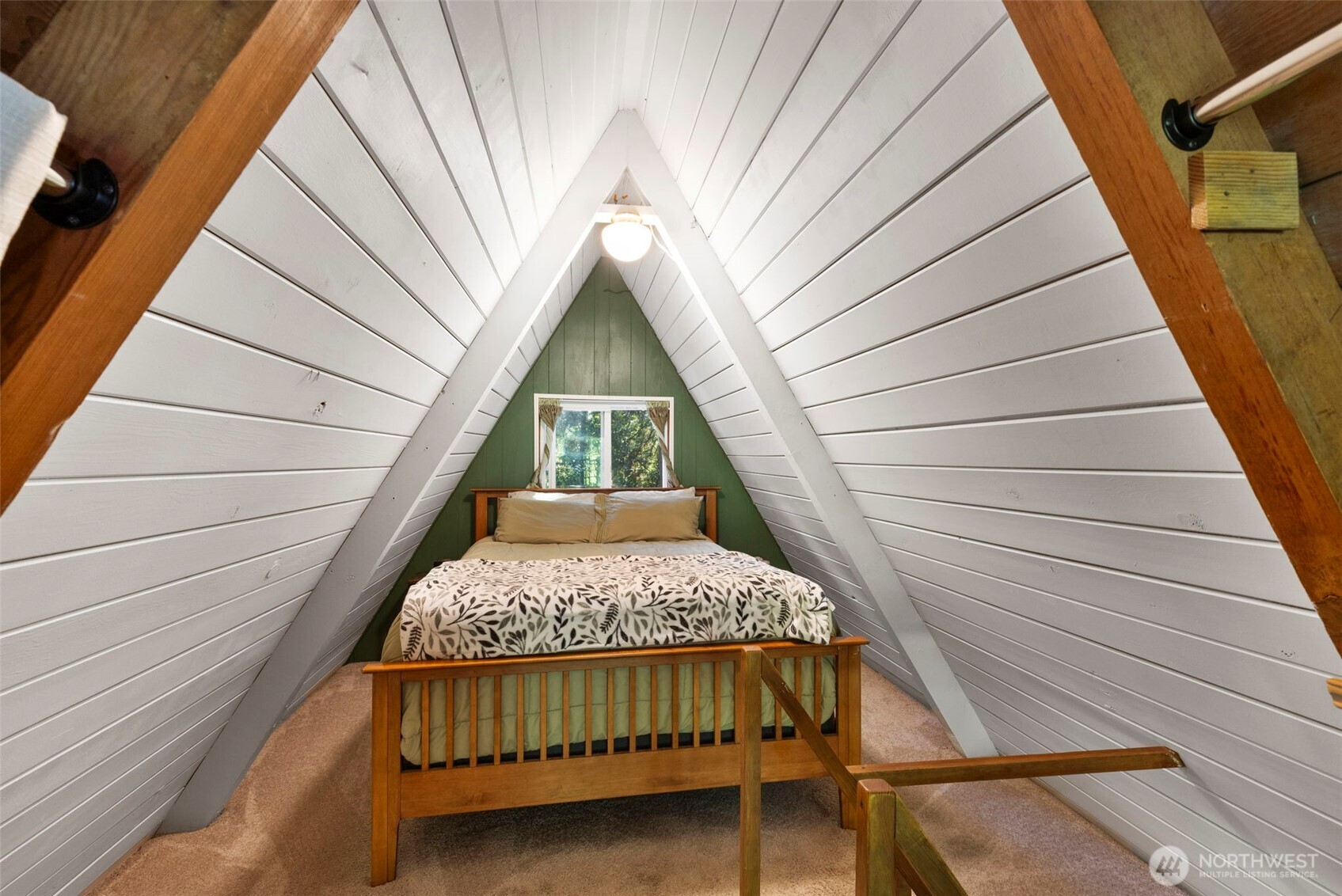 6081 NE Ponderosa Boulevard