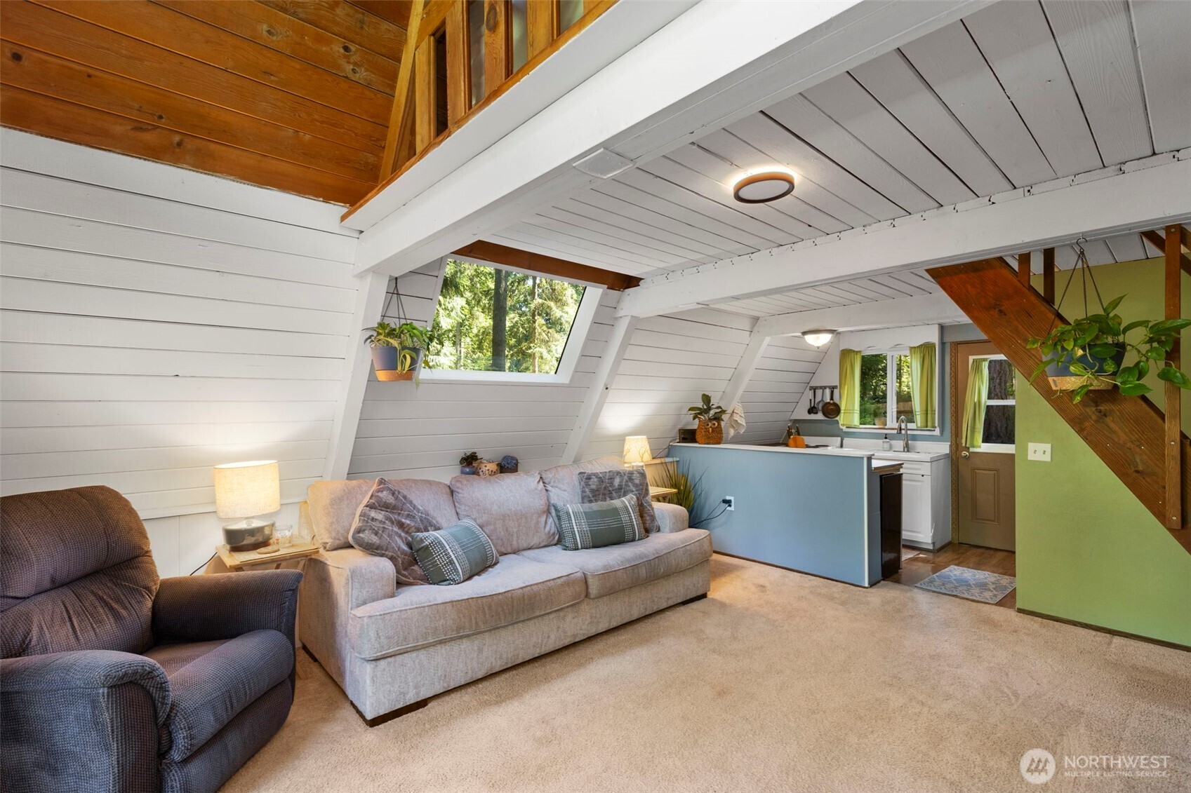 6081 NE Ponderosa Boulevard