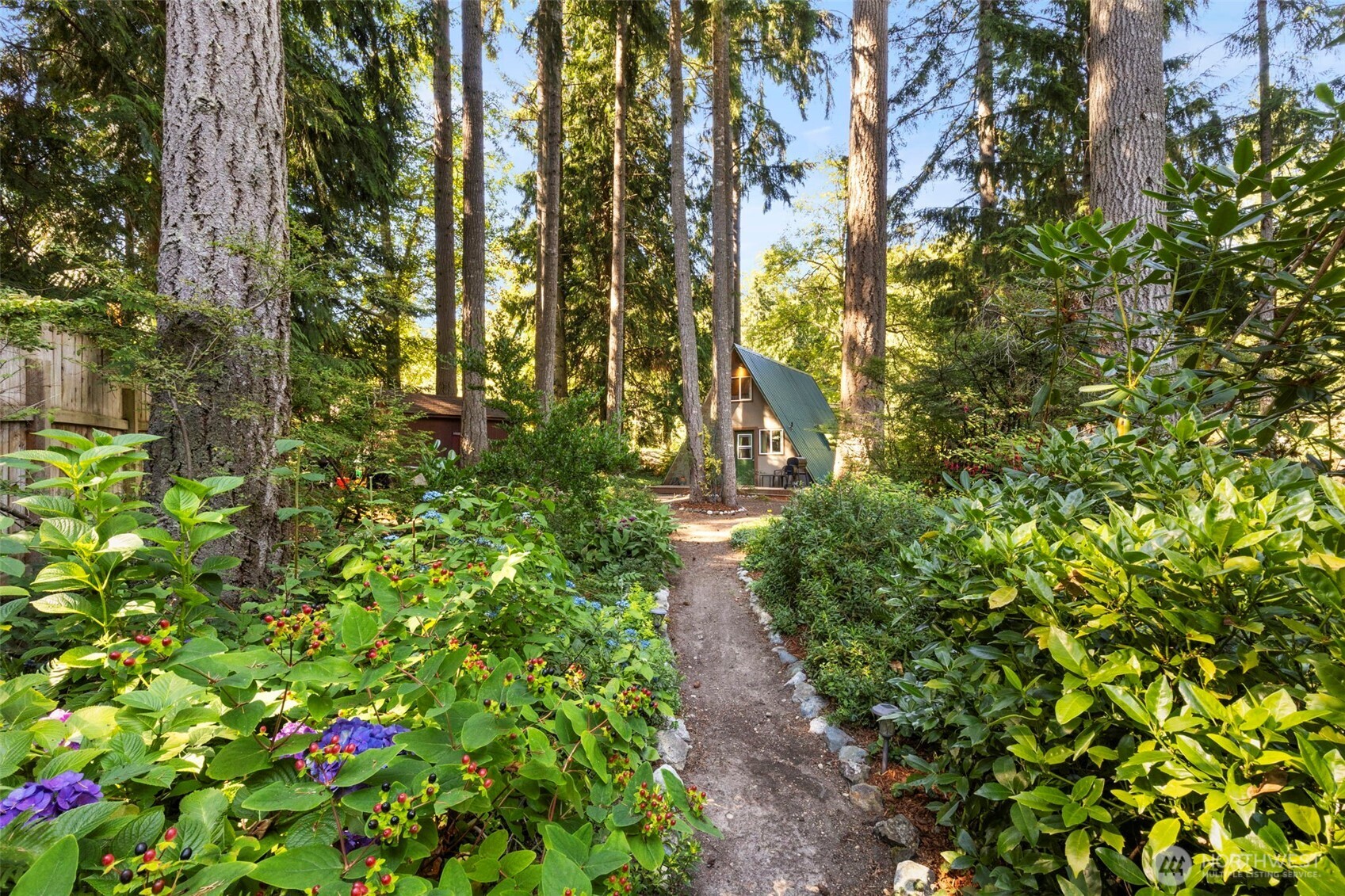 6081 NE Ponderosa Boulevard