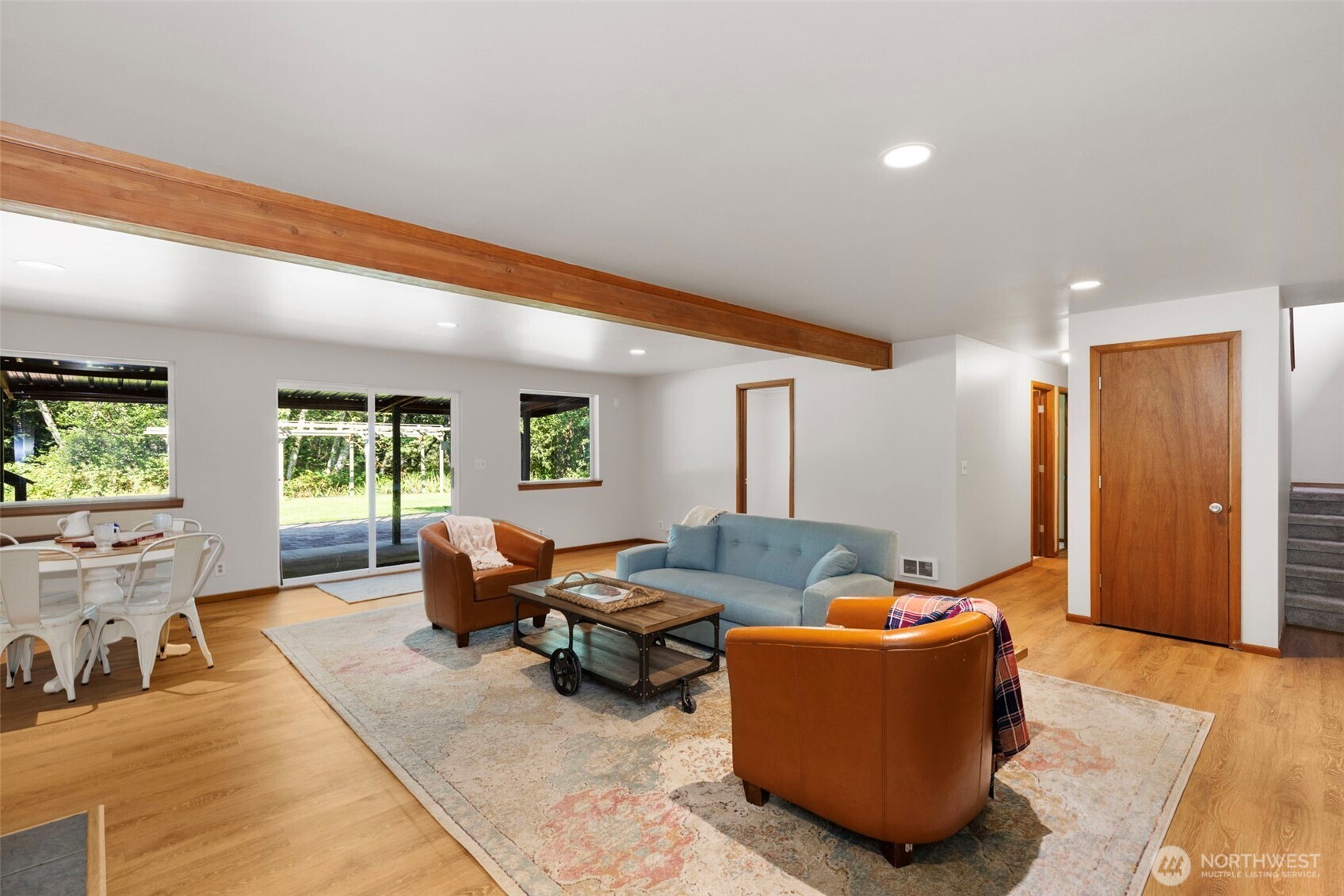 8430 NE Country Woods Lane