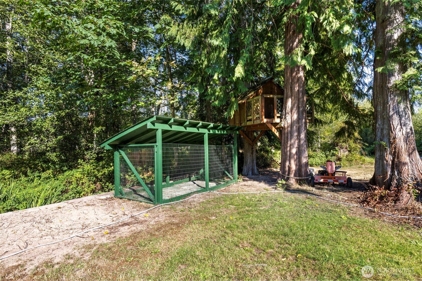 8430 NE Country Woods Lane