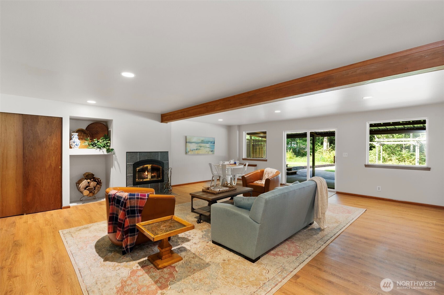 8430 NE Country Woods Lane