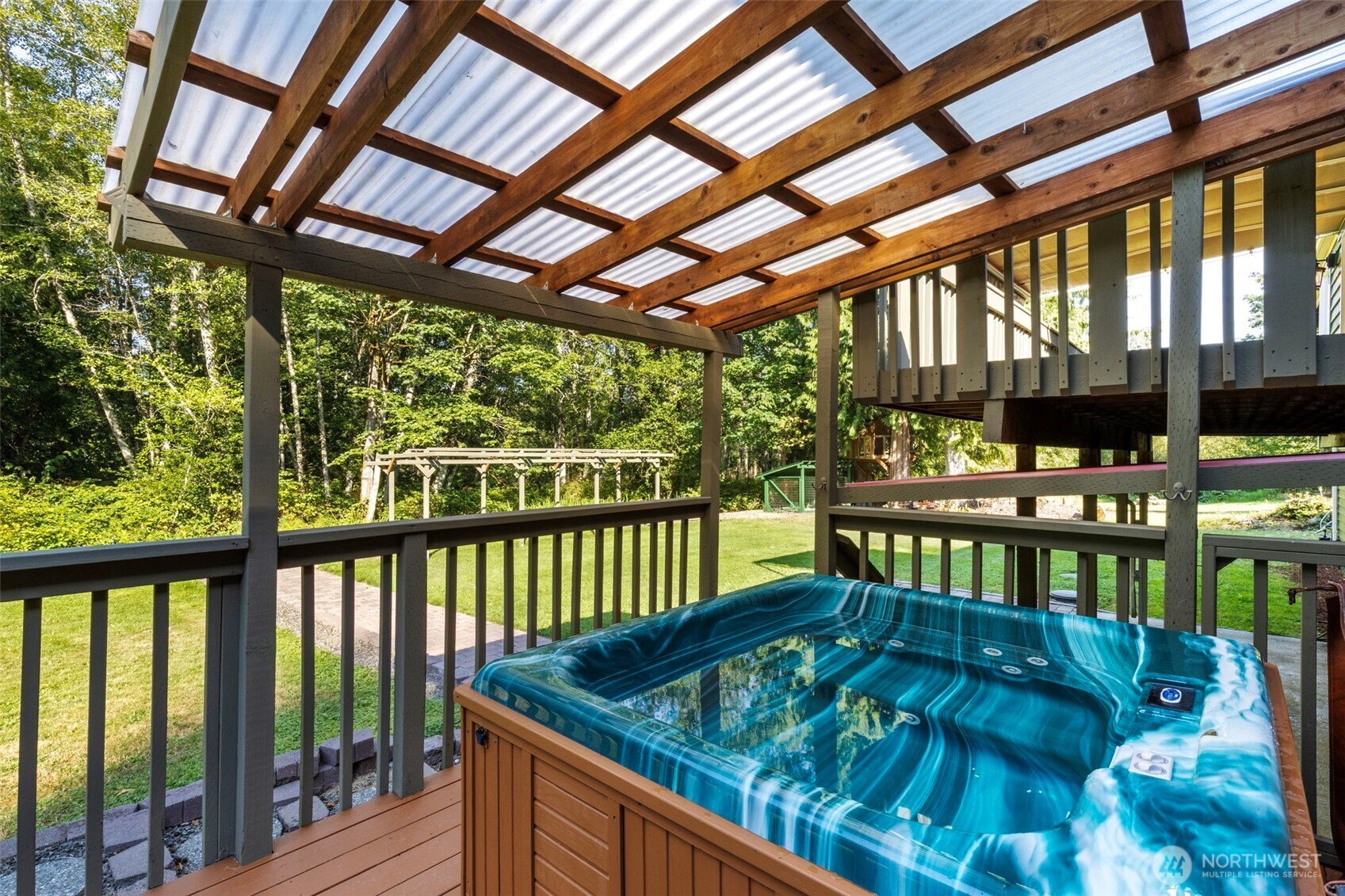 8430 NE Country Woods Lane