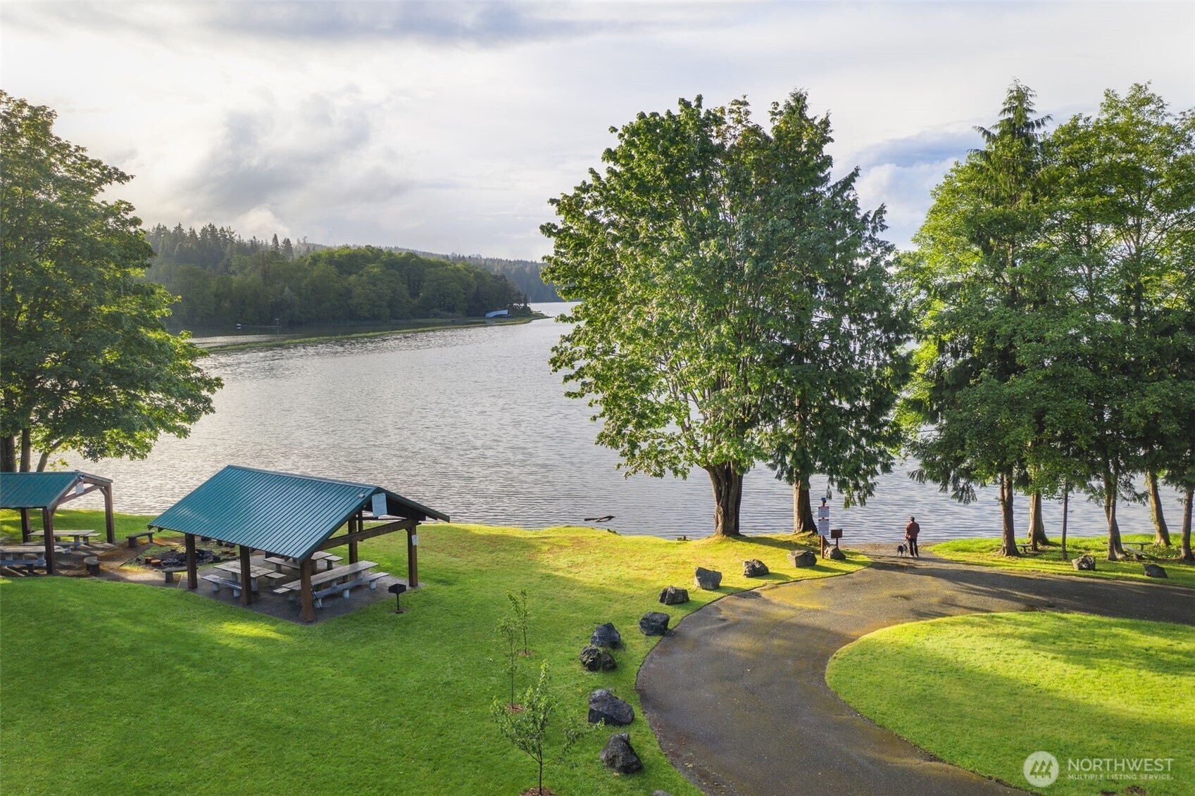 27648 Woodside Road NE