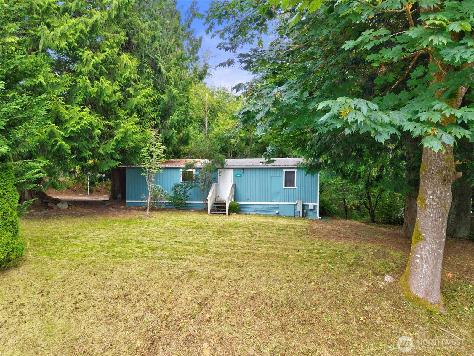 27648 Woodside Road NE