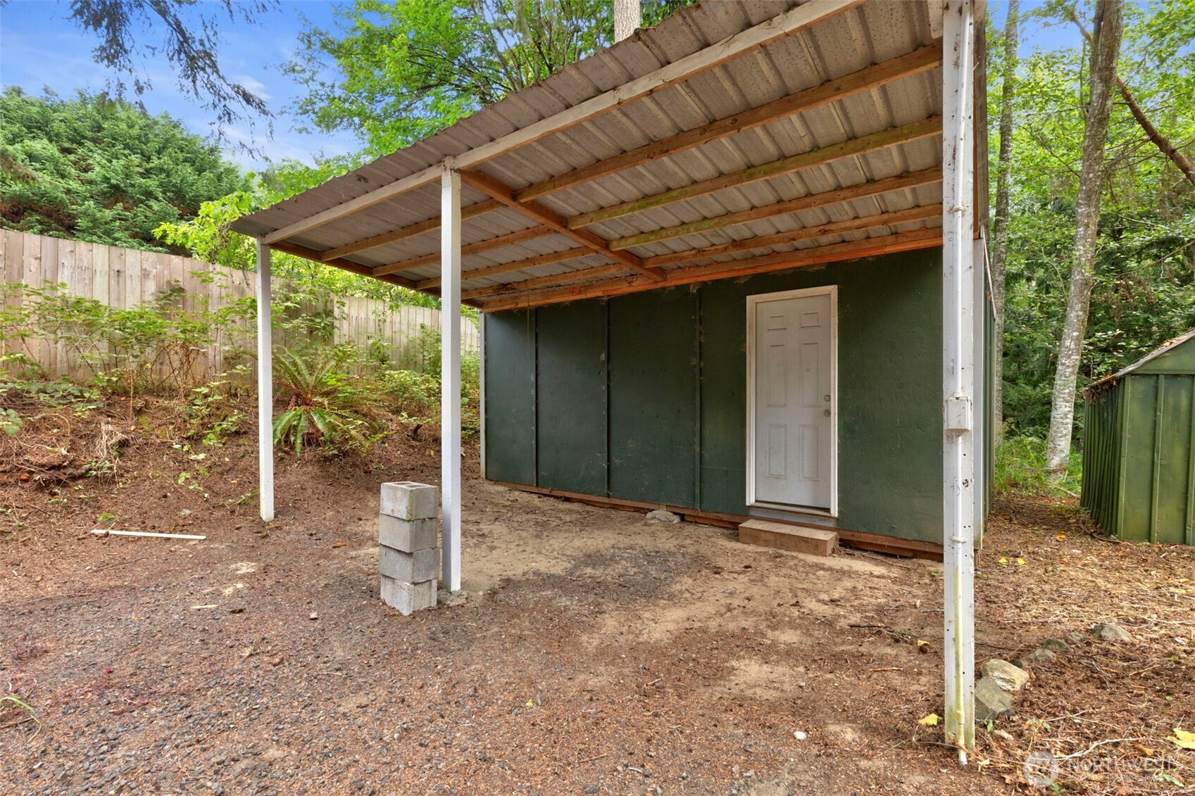 27648 Woodside Road NE