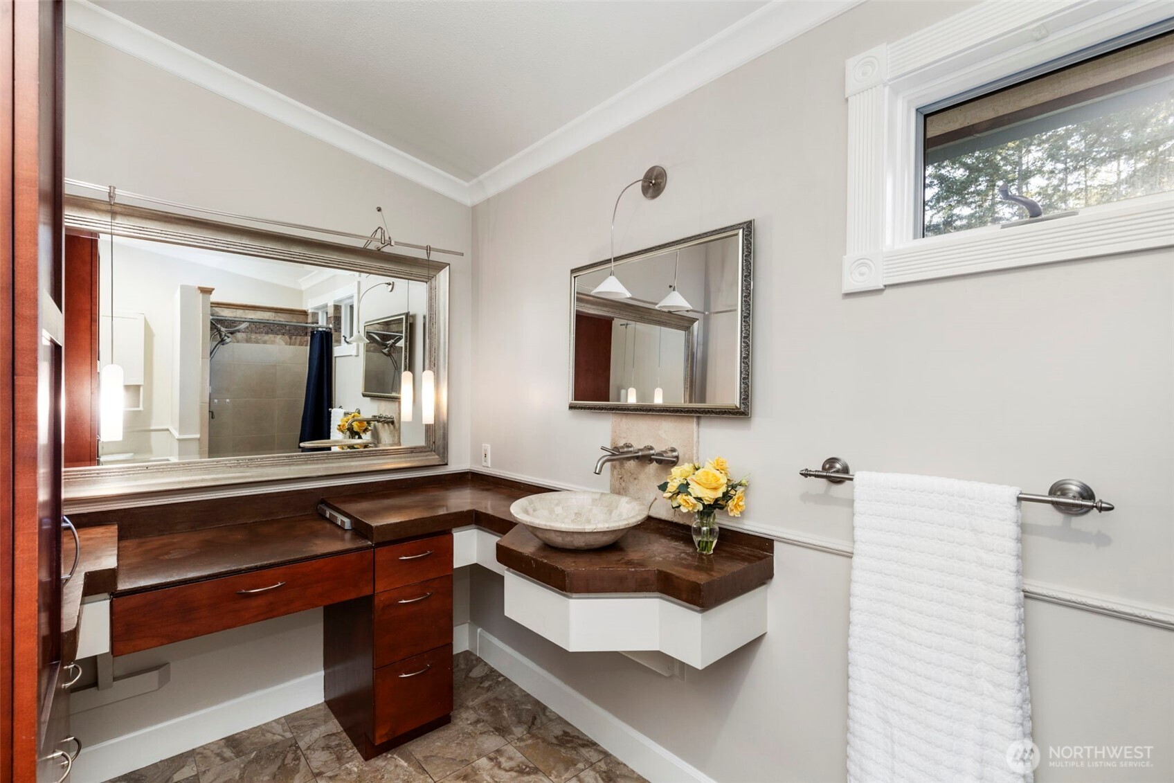 6353 NE Gratitude Way