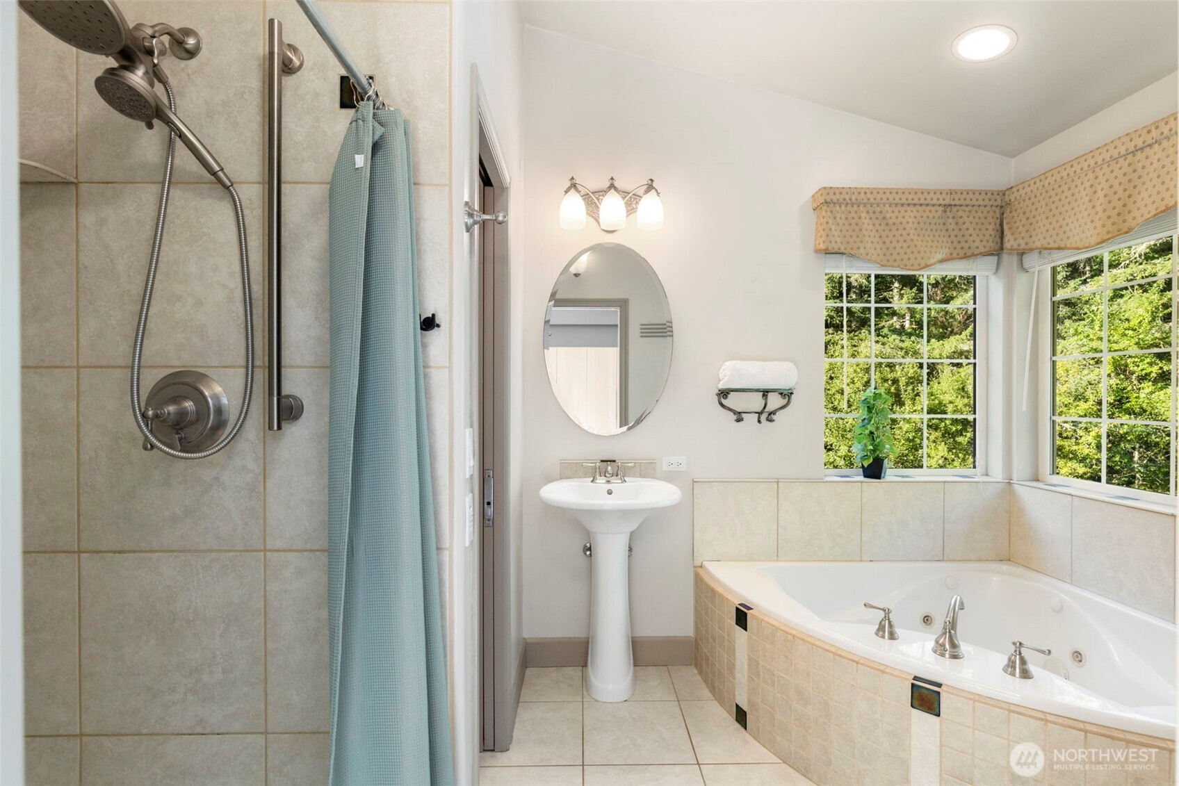 6353 NE Gratitude Way