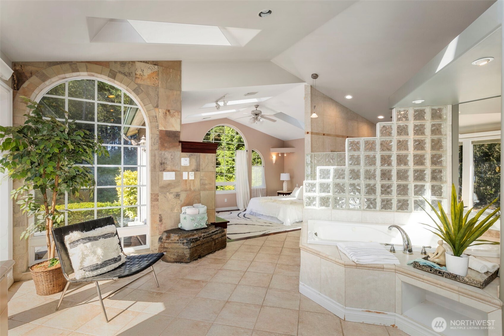 6353 NE Gratitude Way