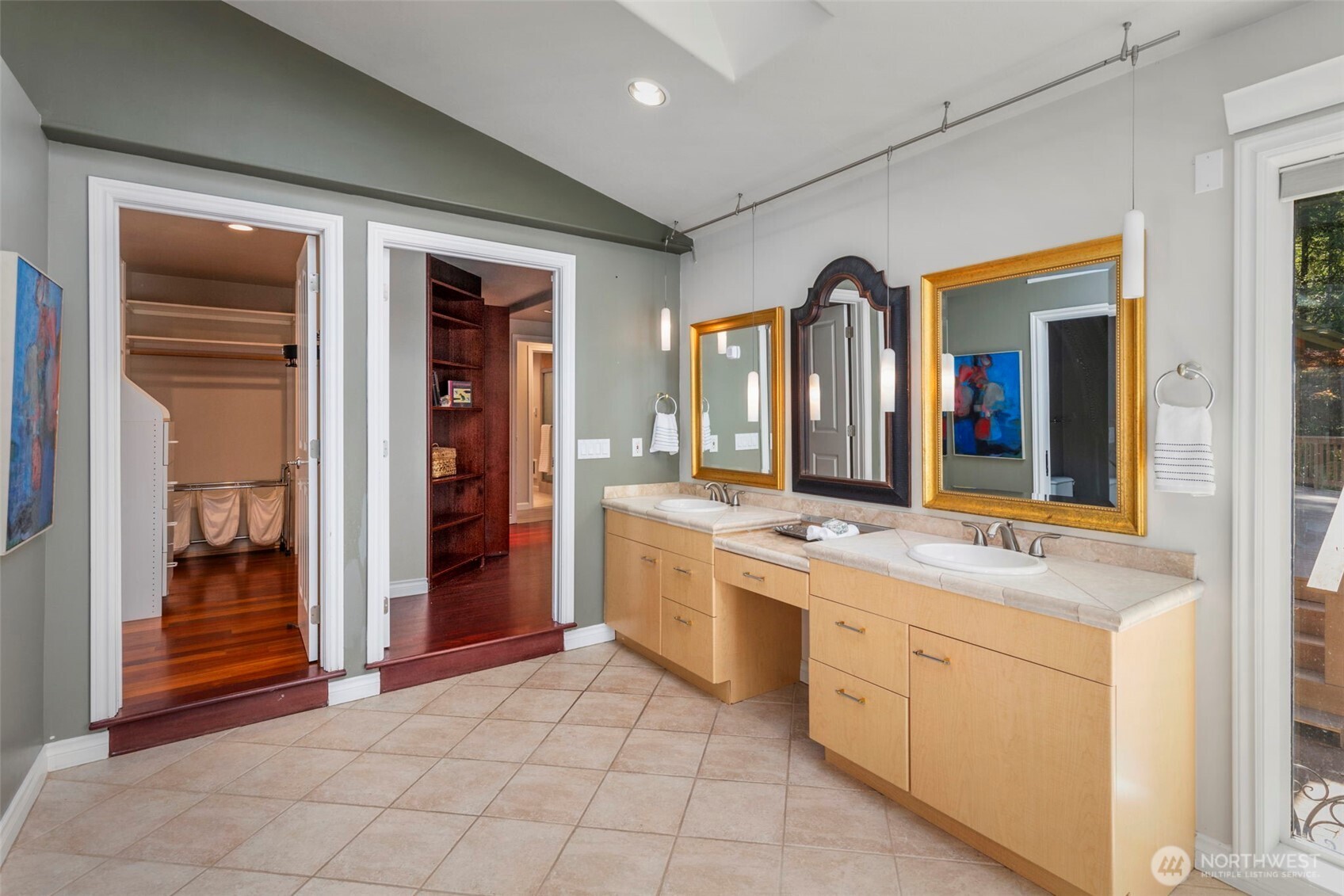 6353 NE Gratitude Way