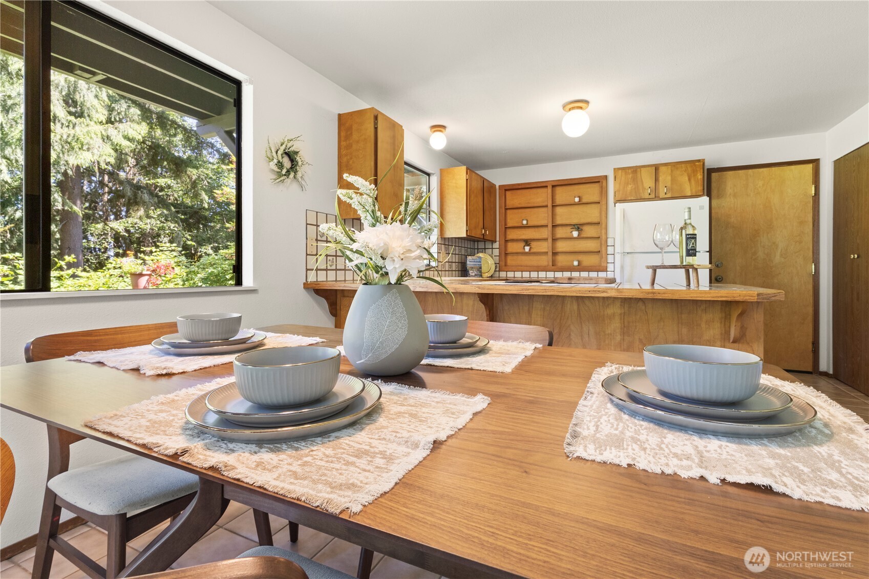 5821 NE Lincoln Road E