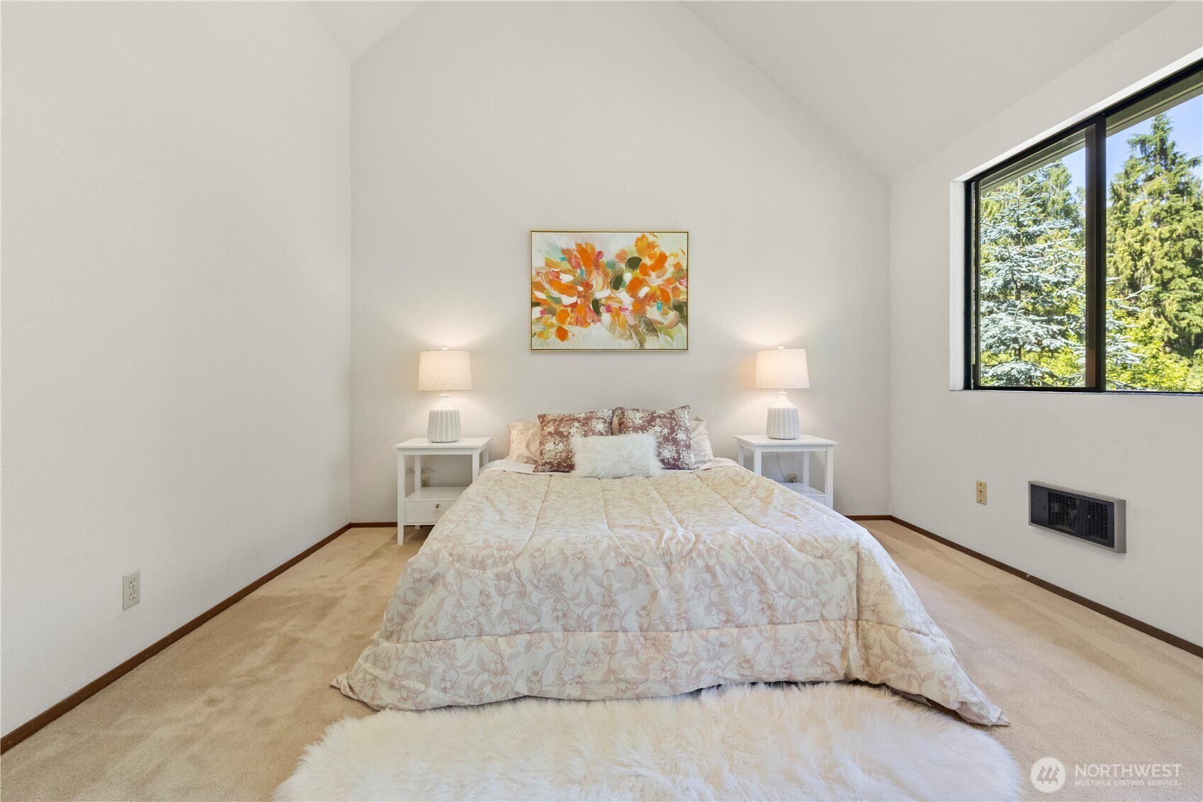 5821 NE Lincoln Road E