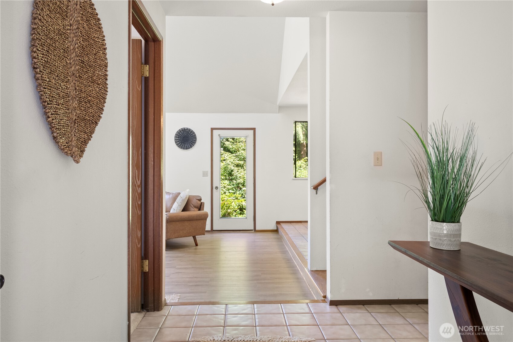 5821 NE Lincoln Road E