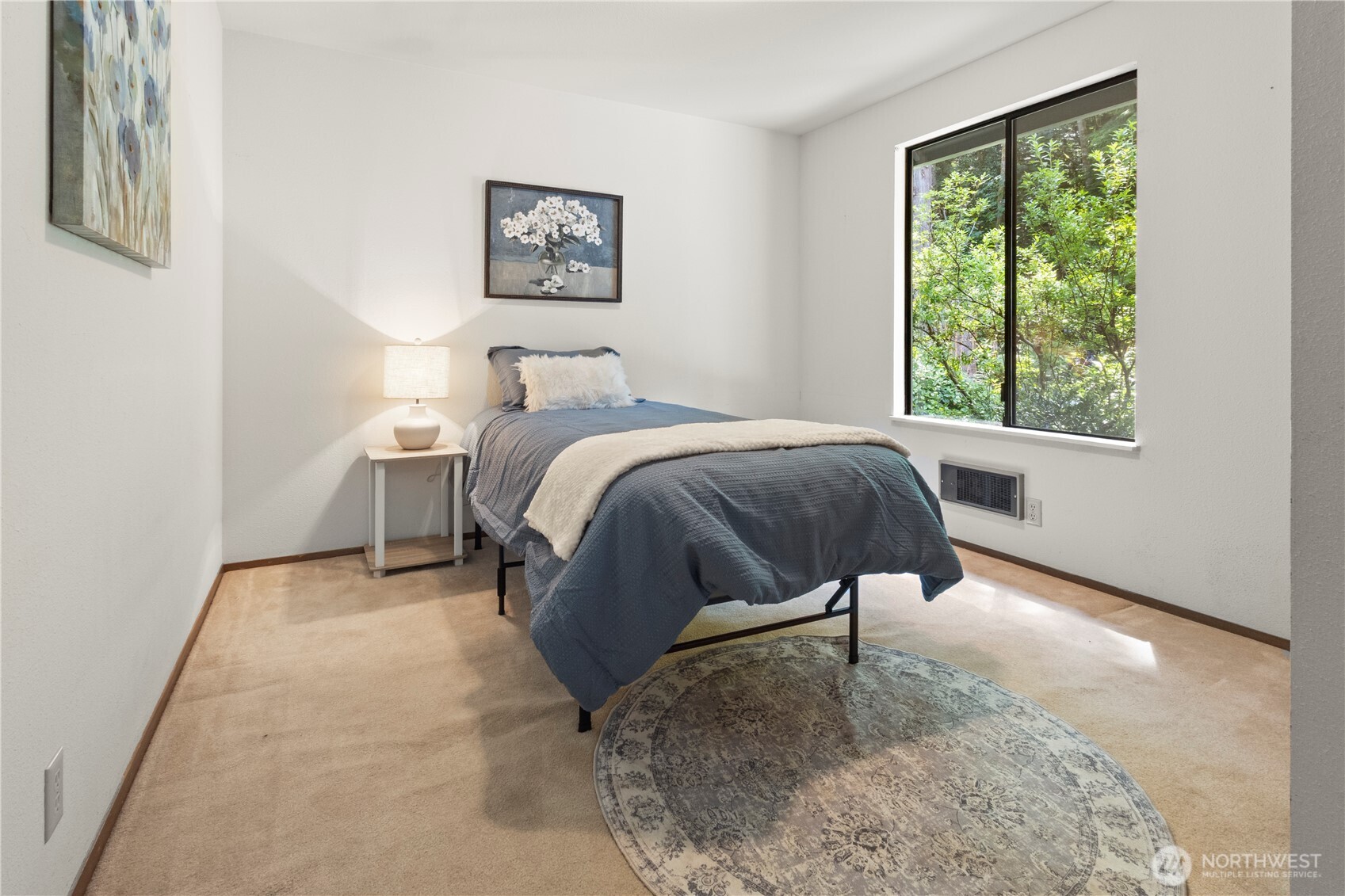 5821 NE Lincoln Road E