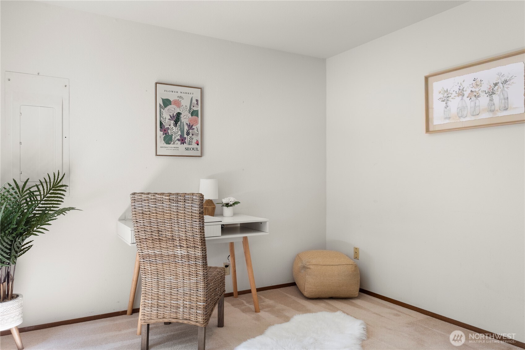 5821 NE Lincoln Road E