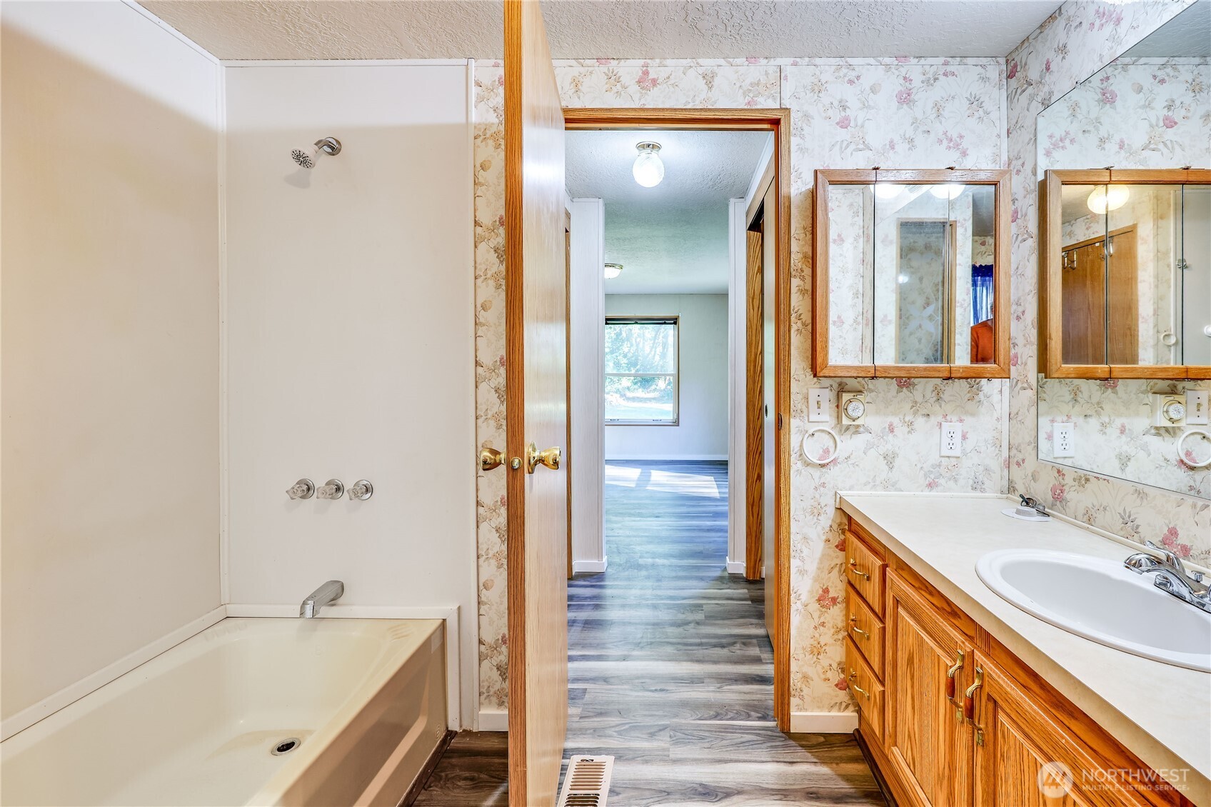 11591 NE Hansen Lane