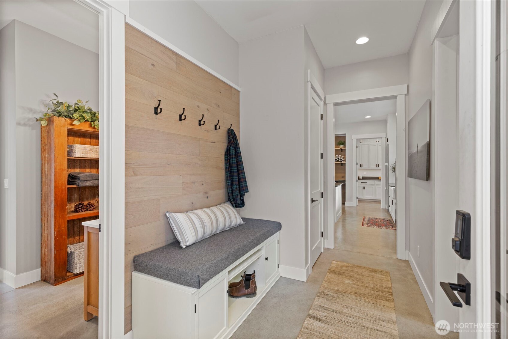 6565 NE Twin Spits Road