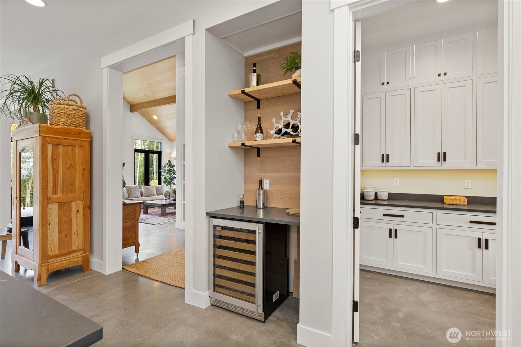 6565 NE Twin Spits Road