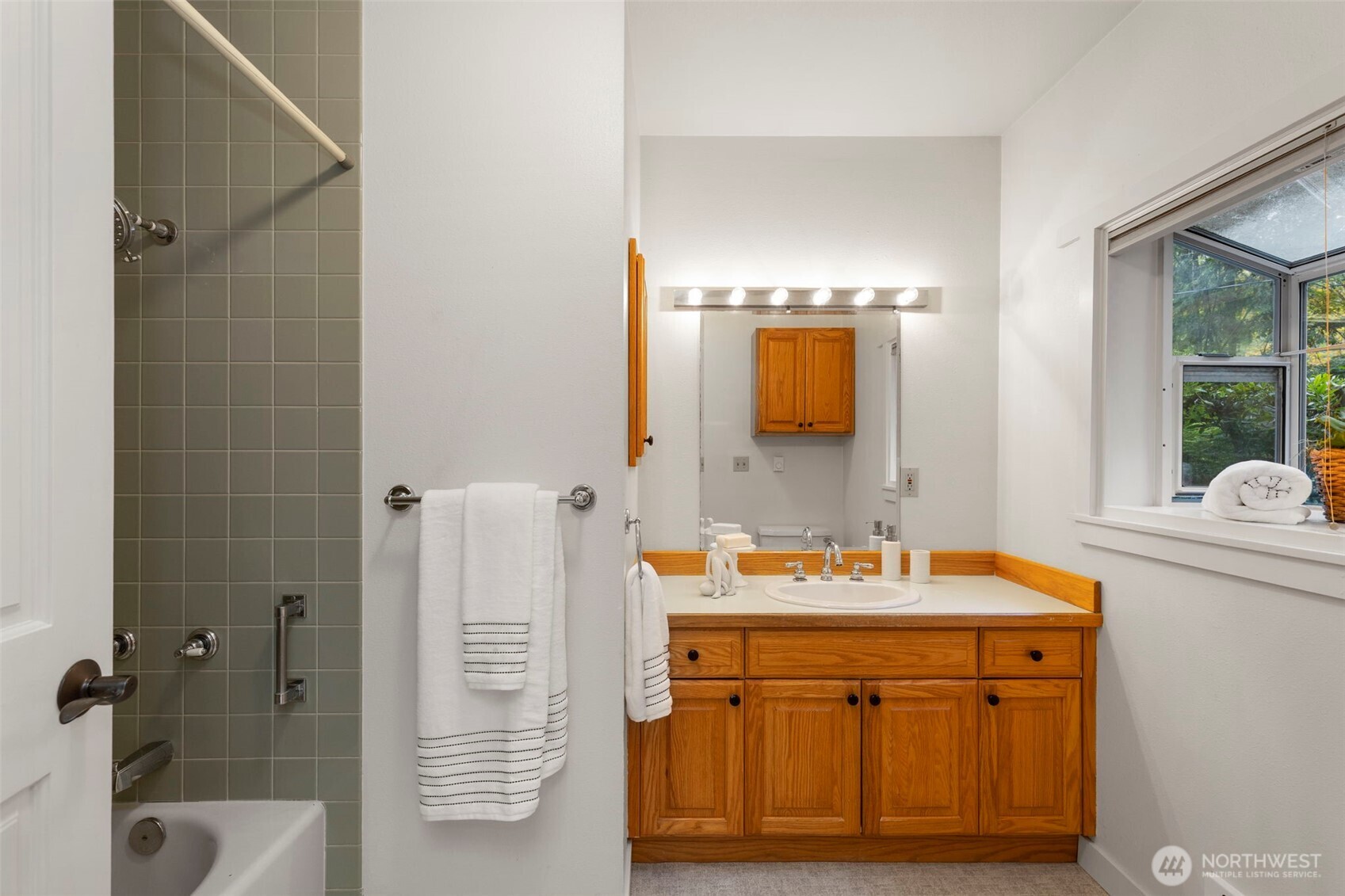 6725 NE Sid Price Road