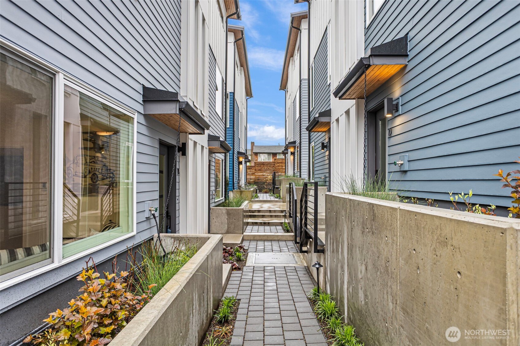 2527 29th Avenue S Unit: B