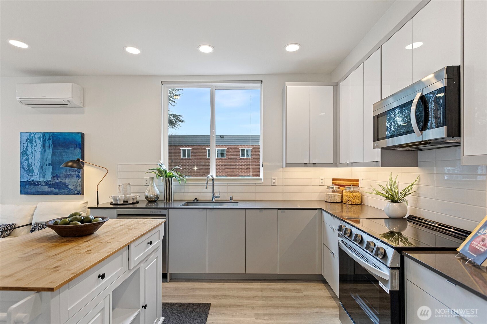 2527 29th Avenue S Unit: B