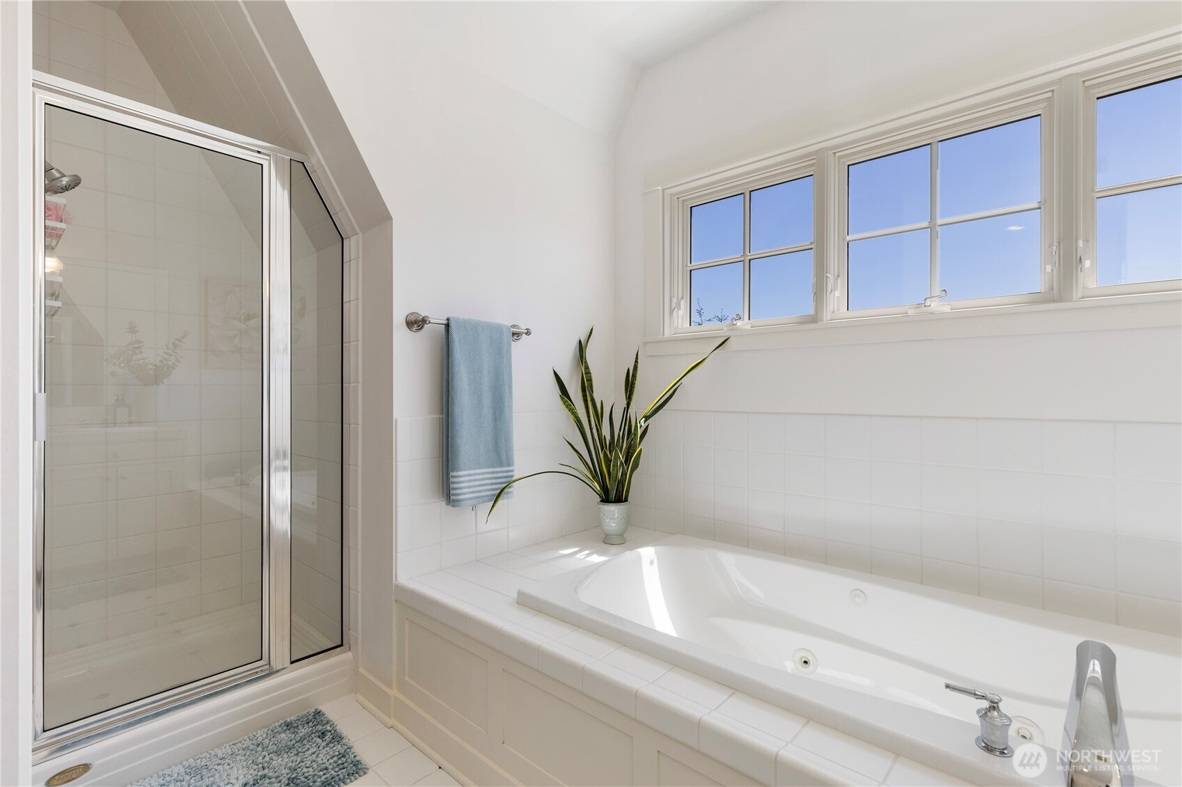 7178 NE William Rogers Road