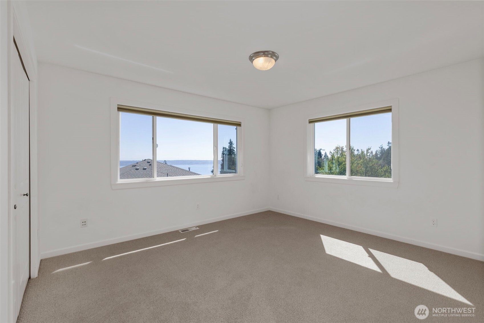 11543 NE Skyward Loop
