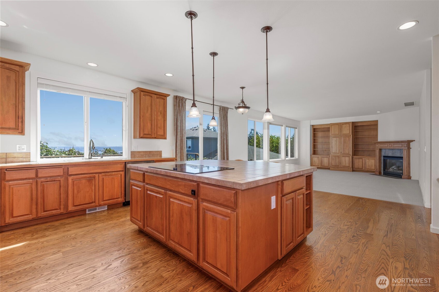 11543 NE Skyward Loop