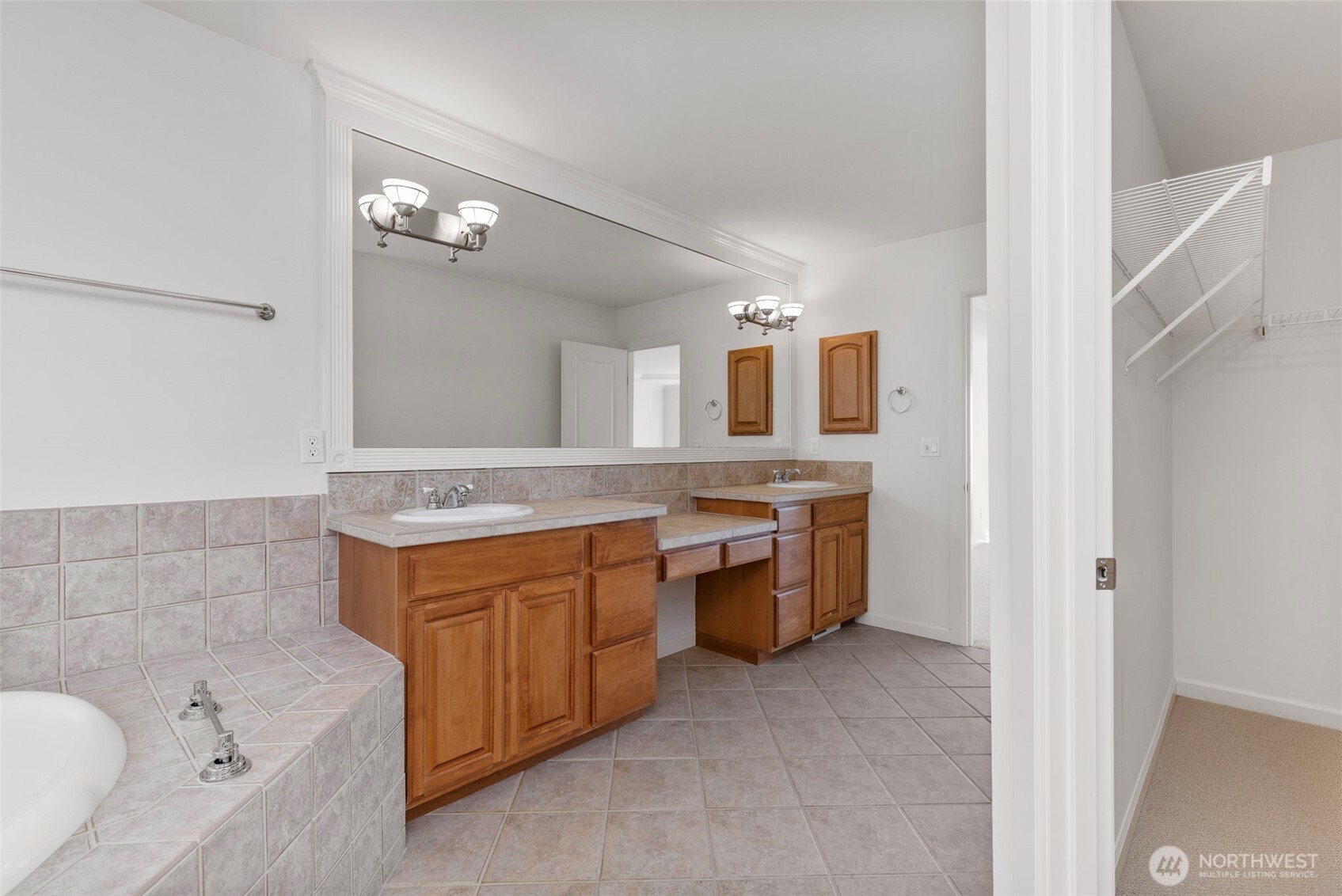 11543 NE Skyward Loop