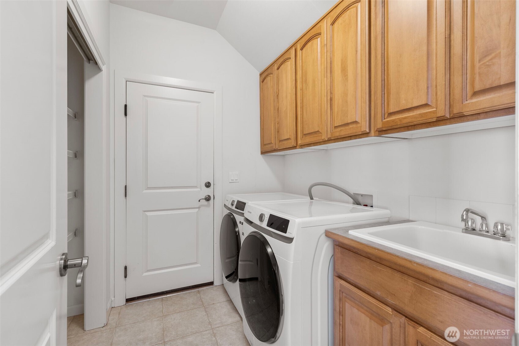 11543 NE Skyward Loop