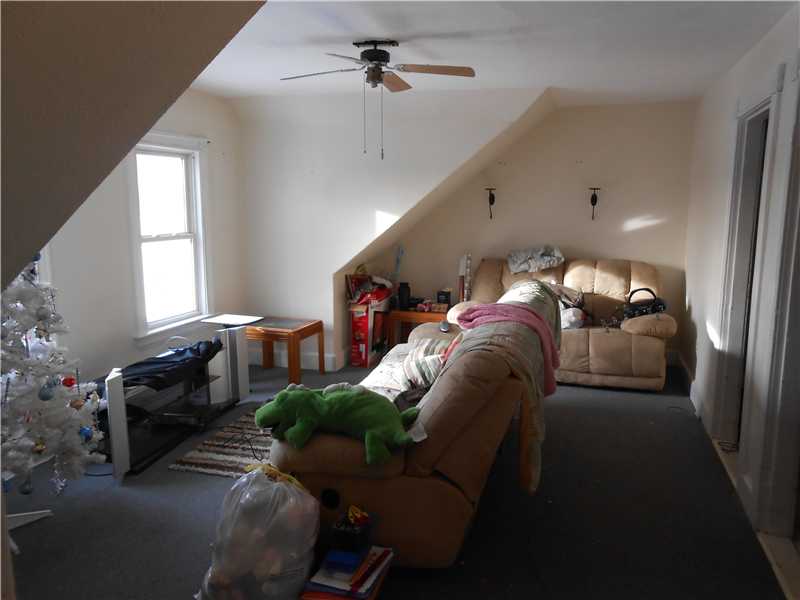 10 MAPLE Avenue