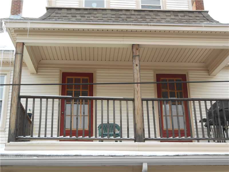 10 MAPLE Avenue