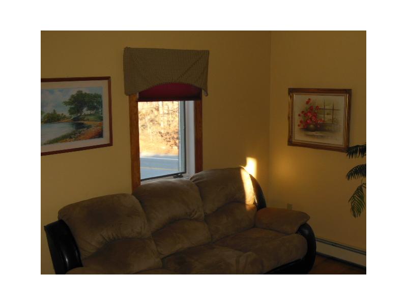 148 WINNAPAUG RD Road