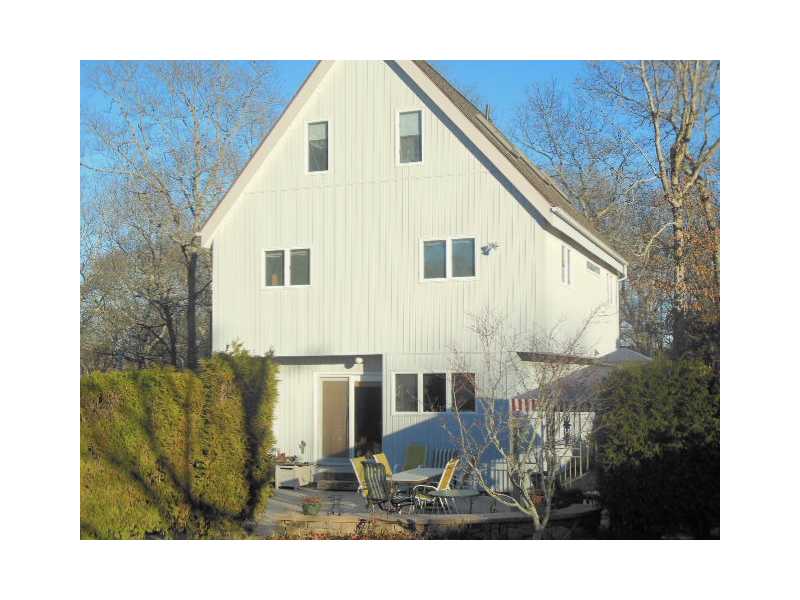 148 WINNAPAUG RD Road