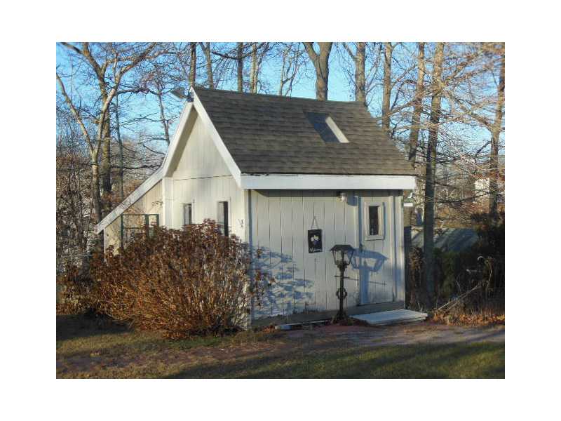 148 WINNAPAUG RD Road