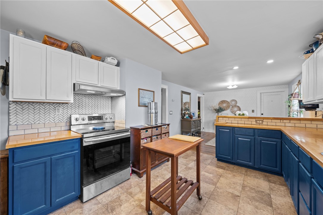 8 Perkins Avenue