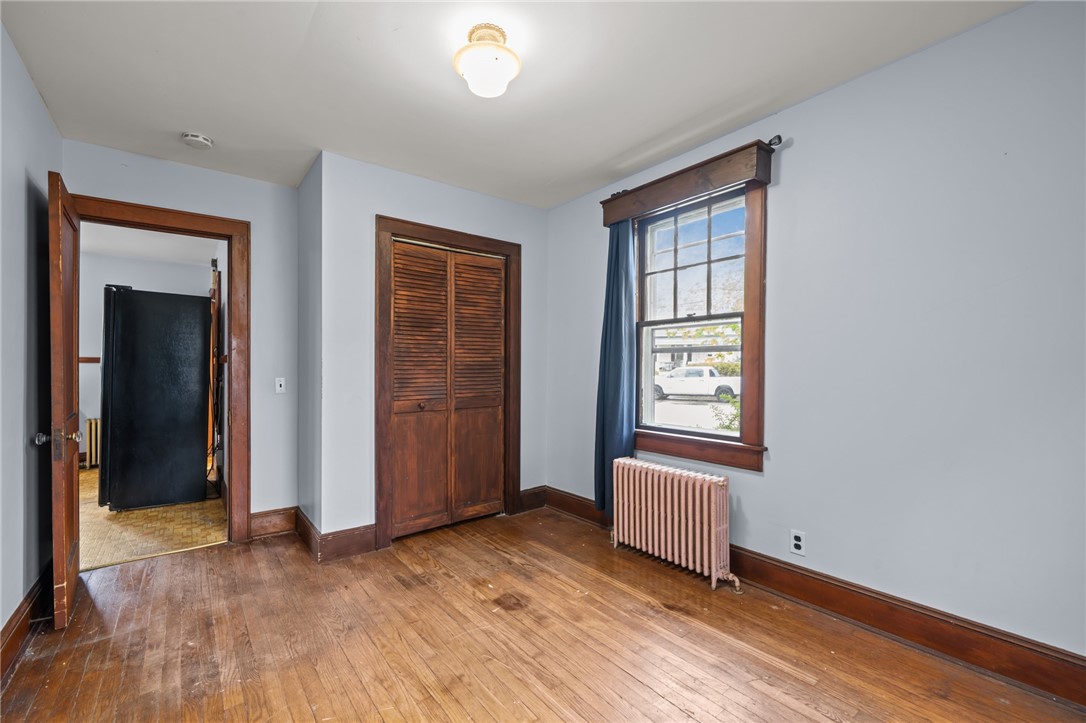 8 Perkins Avenue
