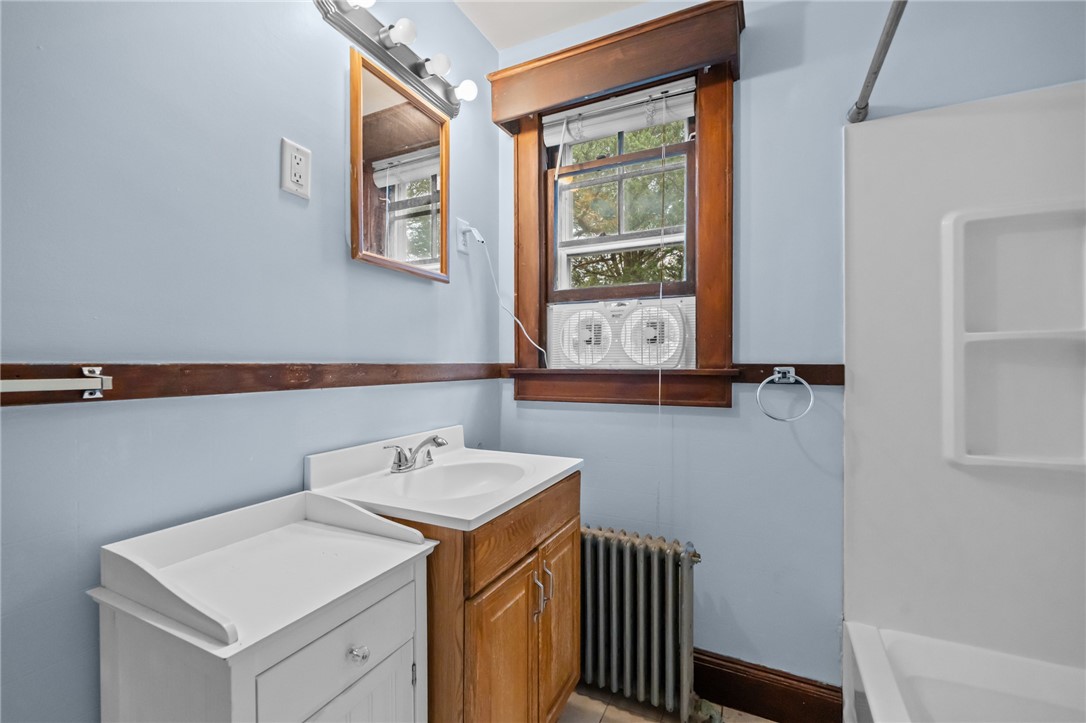 8 Perkins Avenue