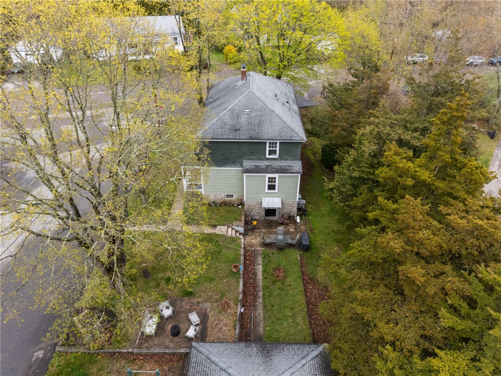 8 Perkins Avenue